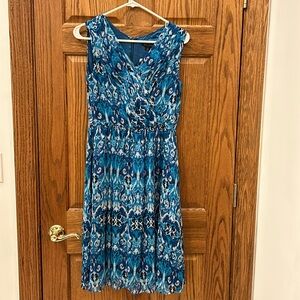 Brooks Brothers, Bohemian design, silk V-neck sleeveless dress size 0